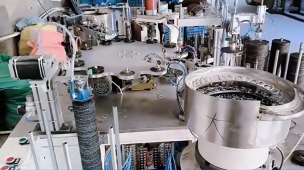 全自動(dòng)孔環(huán)機(jī)設(shè)備視頻展示